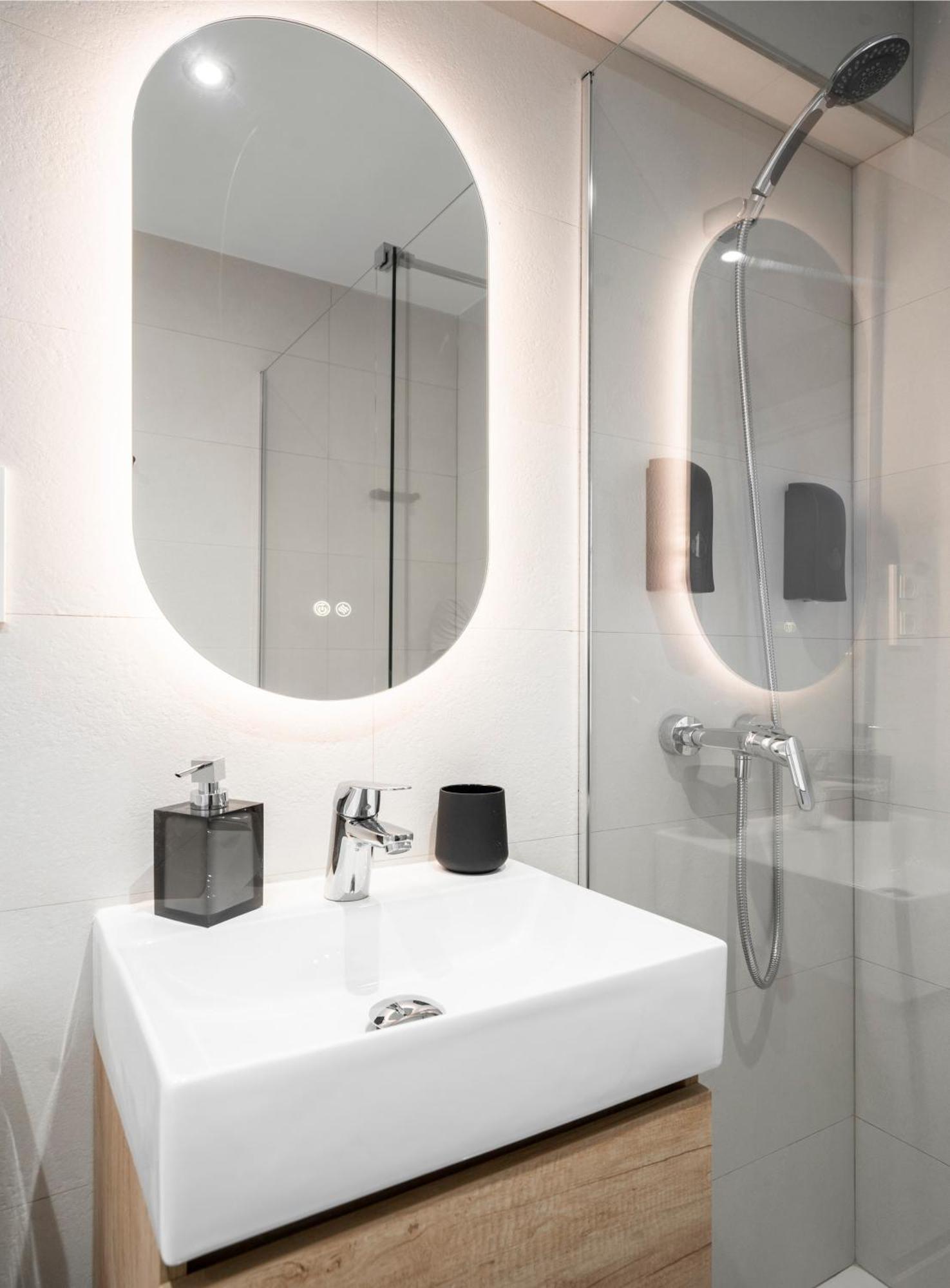 Ronda Suites Junto Estacion Tren Y Hospitales Granada Luaran gambar